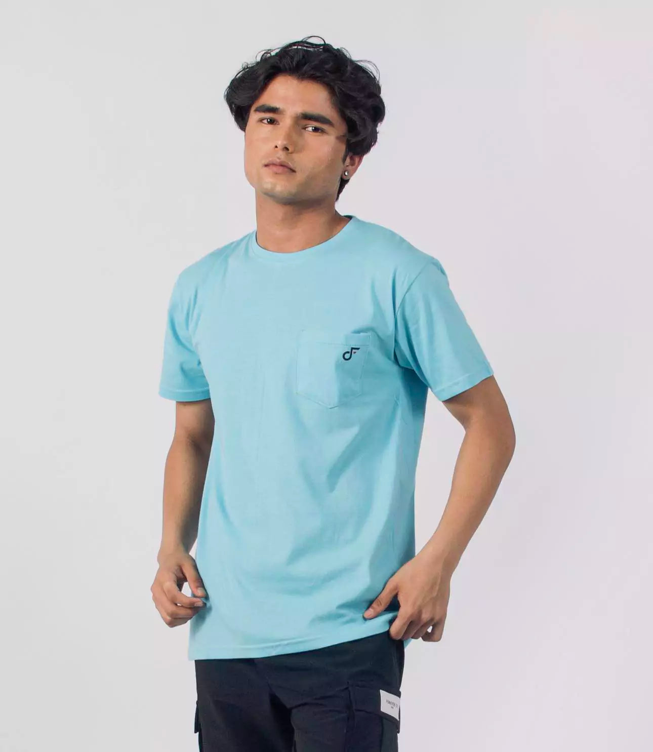 Relaxed Pocket Crew Solid Plain T-shirt