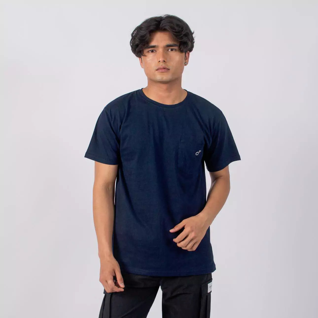 Relaxed Pocket Crew Solid Plain T-shirt